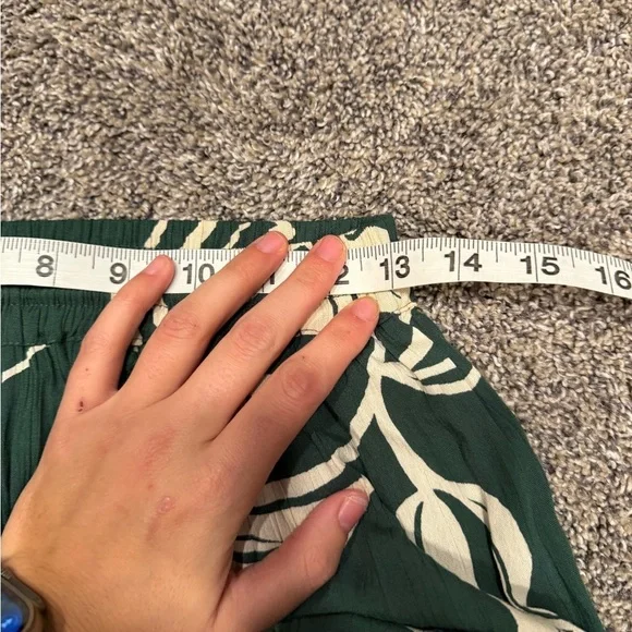 Angie Green Floral Wide-Leg split Pants medium EUC - Picture 3 of 5